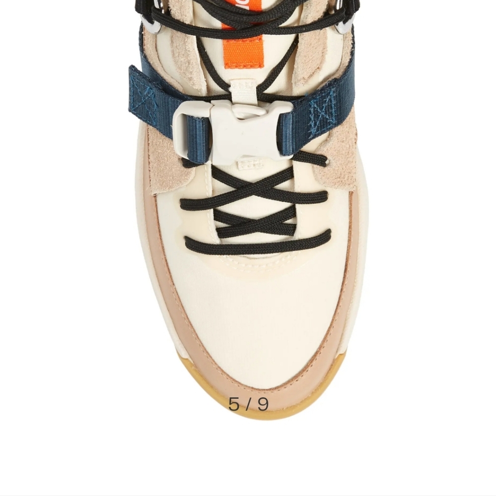 Shoes - Picture 6 of 8